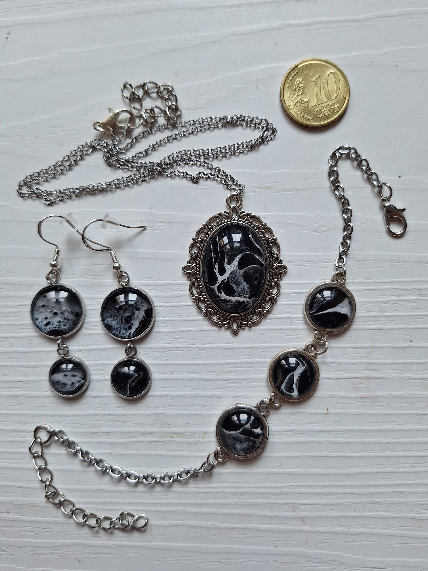 Parure: Elegance